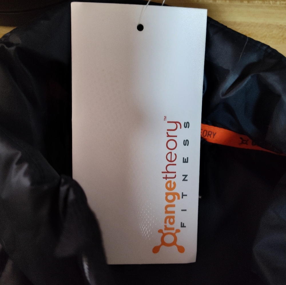 Orangetheory Fitness Hybrid Quilt Vest Women Black Size Medium New With Tags - Picture 9 of 11